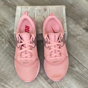 nike quest rust pink